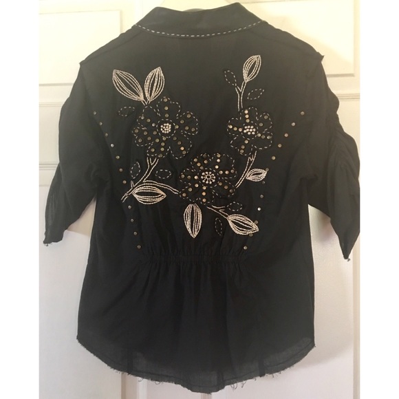 Cute Soul Revival leather trimmed button up top - Picture 3 of 3